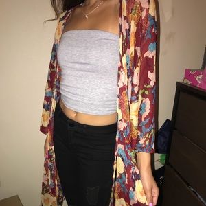 SOLD‼️ Burgundy Floral Print Kimono